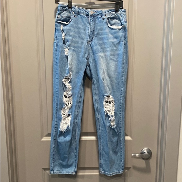 Indigo Rein Size 11 Light Blue Distressed Ankle Jeans 25” Inseam - Picture 1 of 6
